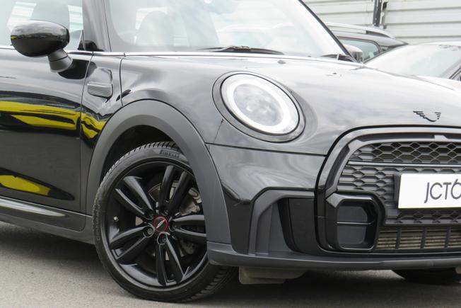 MINI Hatch Photo 6