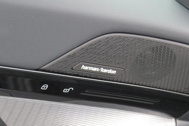 BMW 5 Series Photo 14