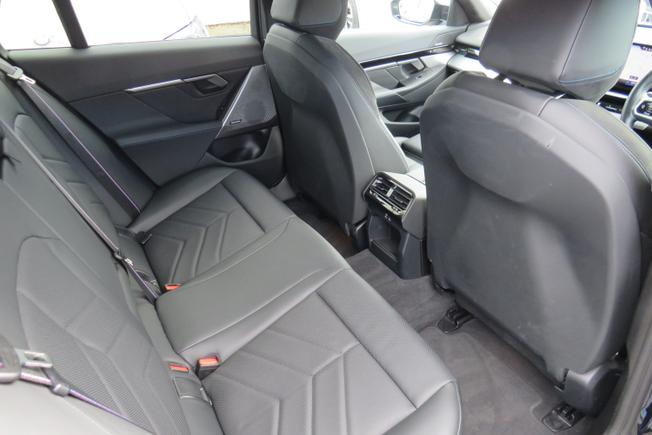 BMW 5 Series Photo 22