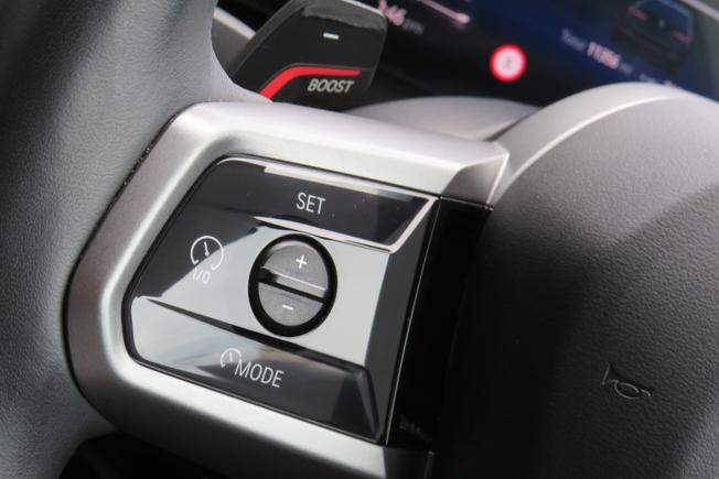 BMW 5 Series Photo 28