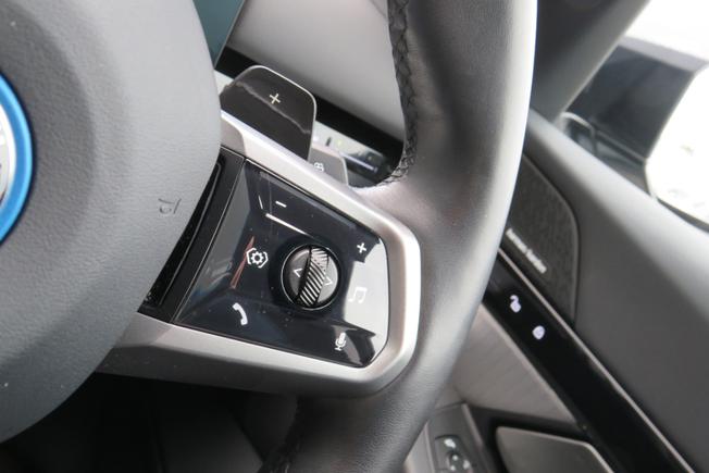 BMW 5 Series Photo 29
