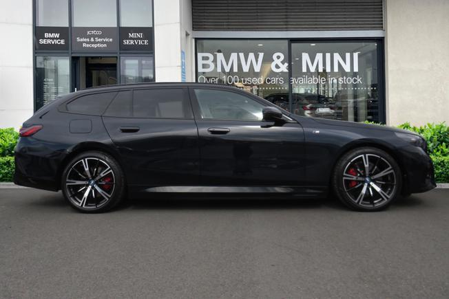 BMW 5 Series Photo 3