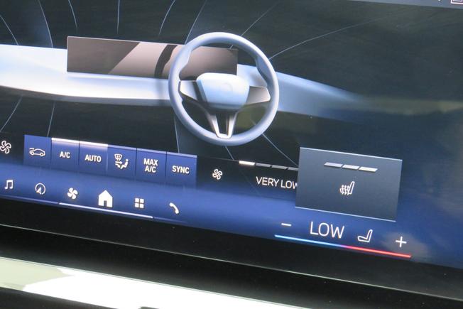 BMW 5 Series Photo 38