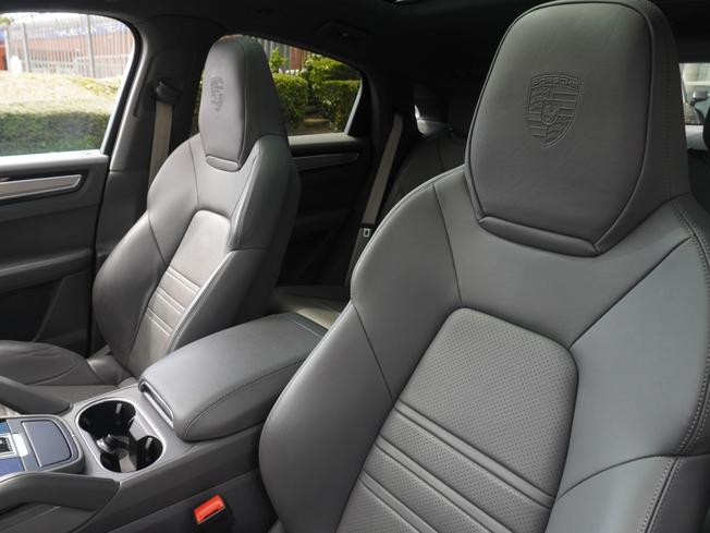 PORSCHE Cayenne Photo 12