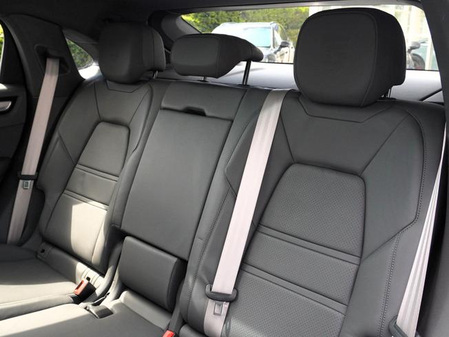PORSCHE Cayenne Photo 13