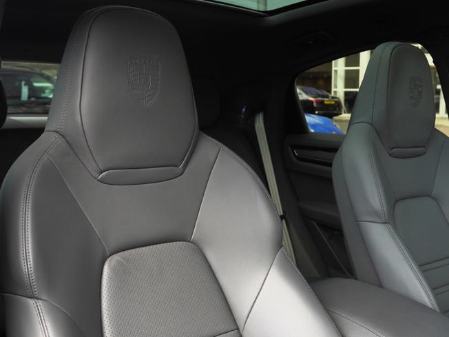 PORSCHE Cayenne Photo 16