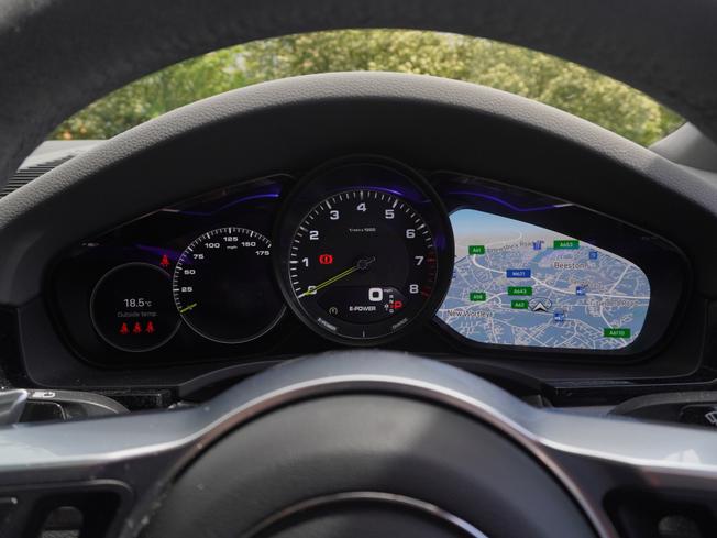PORSCHE Cayenne Photo 23