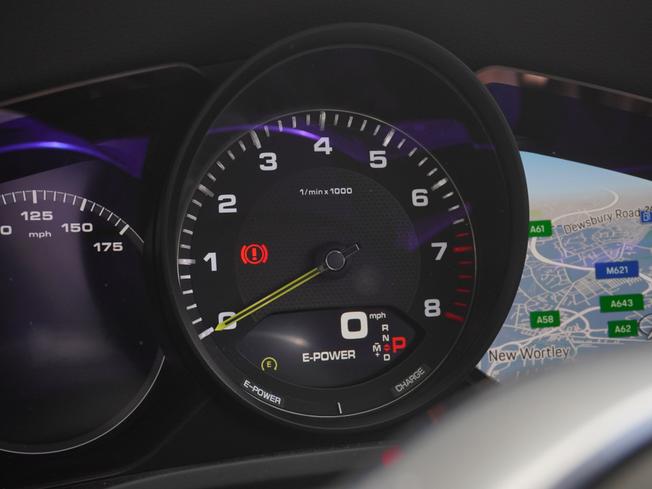 PORSCHE Cayenne Photo 24