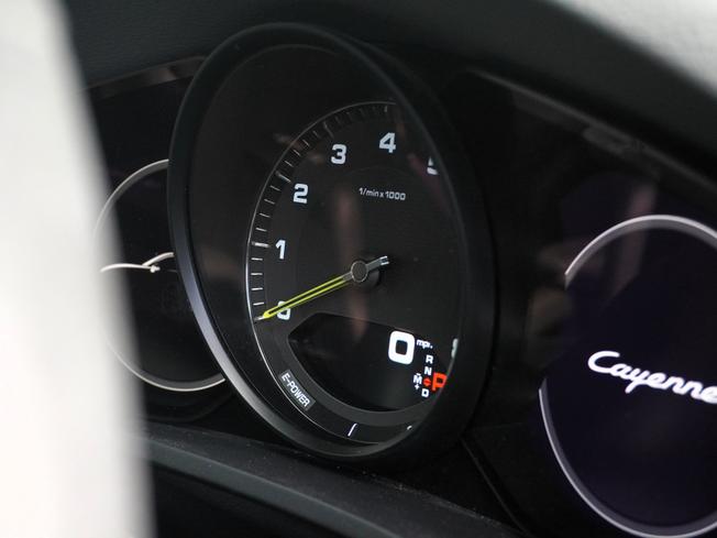 PORSCHE Cayenne Photo 25