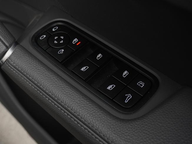 PORSCHE Cayenne Photo 28