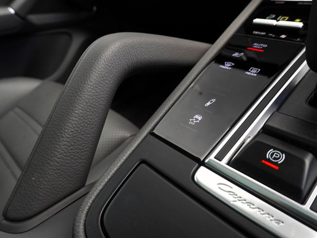 PORSCHE Cayenne Photo 30