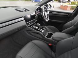 PORSCHE Cayenne Photo 4