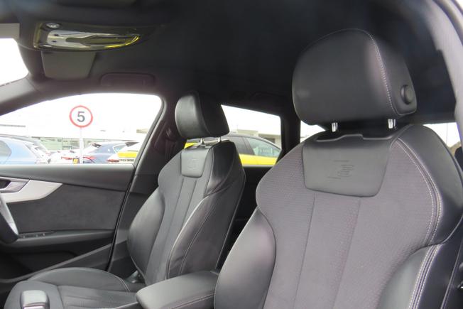 AUDI A4 Avant Photo 13
