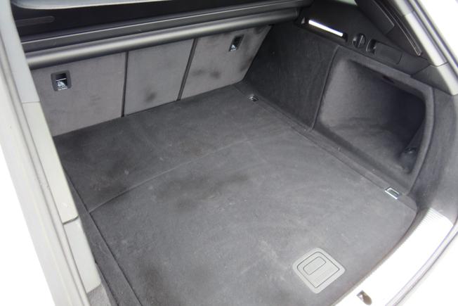 AUDI A4 Avant Photo 17