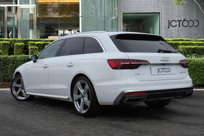AUDI A4 Avant Photo 2
