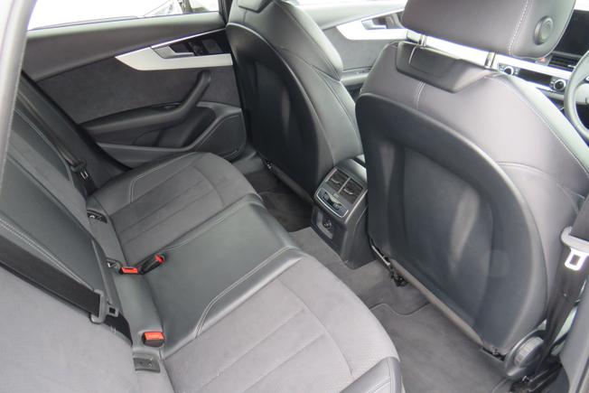 AUDI A4 Avant Photo 20
