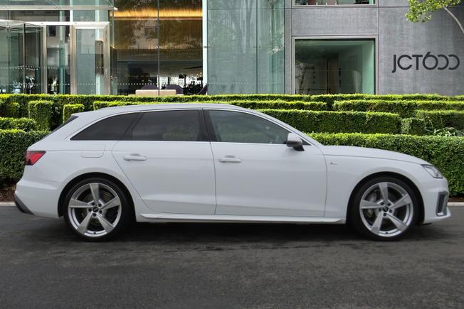 AUDI A4 Avant Photo 3