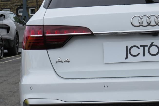 AUDI A4 Avant Photo 38