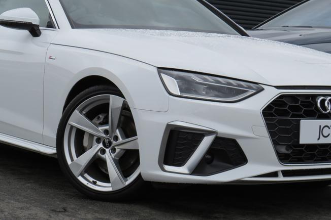 AUDI A4 Avant Photo 6