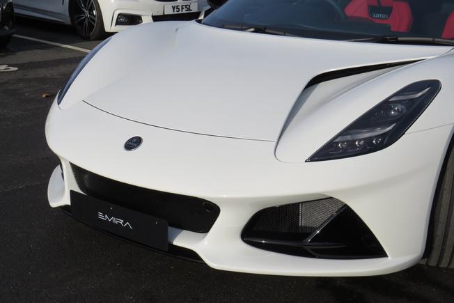 LOTUS Emira Photo 13