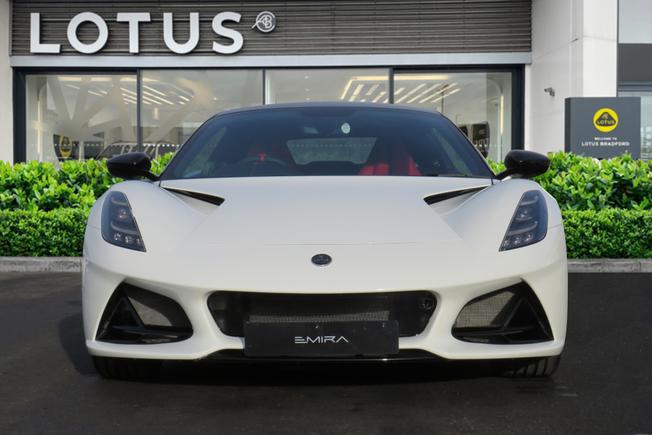 LOTUS Emira Photo 5