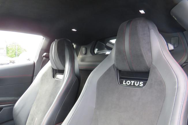 LOTUS Emira Photo 18