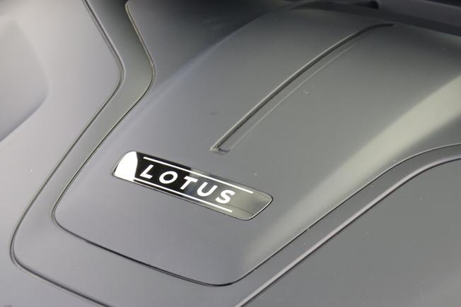LOTUS Emira Photo 19