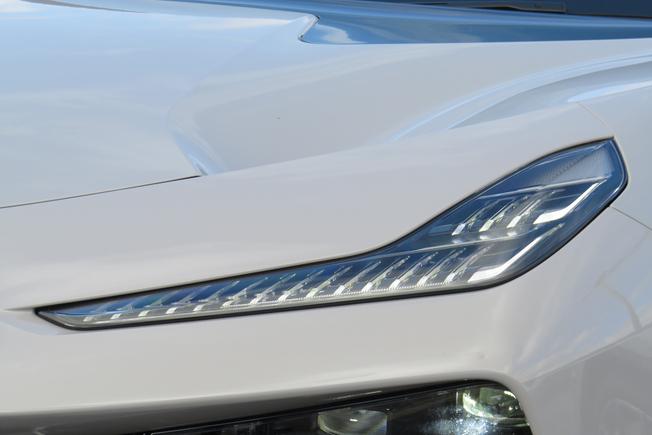 LOTUS Eletre Photo 13