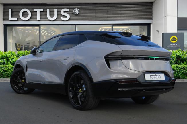 LOTUS Eletre Photo 2
