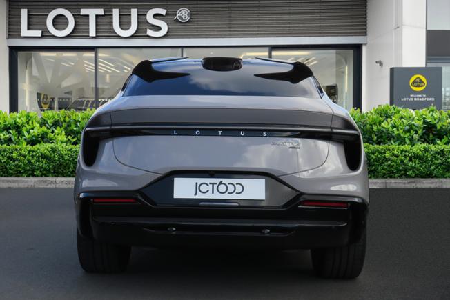 LOTUS Eletre Photo 6