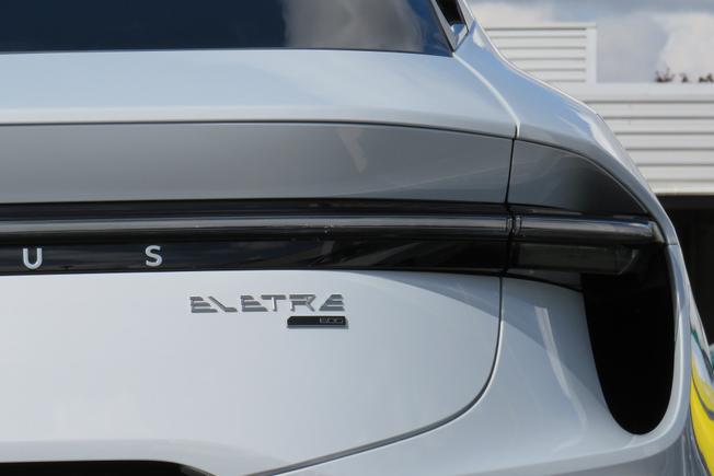 LOTUS Eletre Photo 37