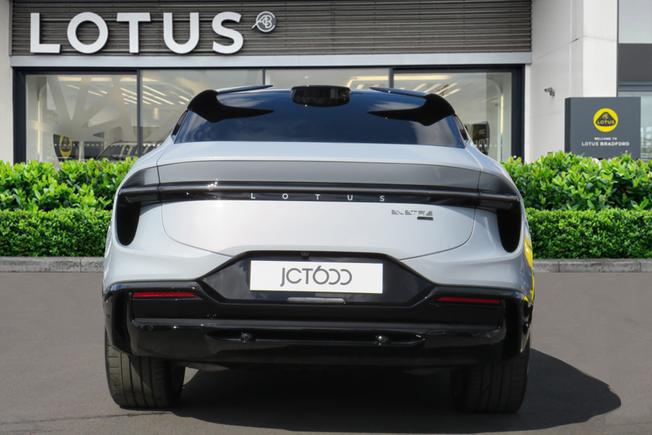 LOTUS Eletre Photo 6