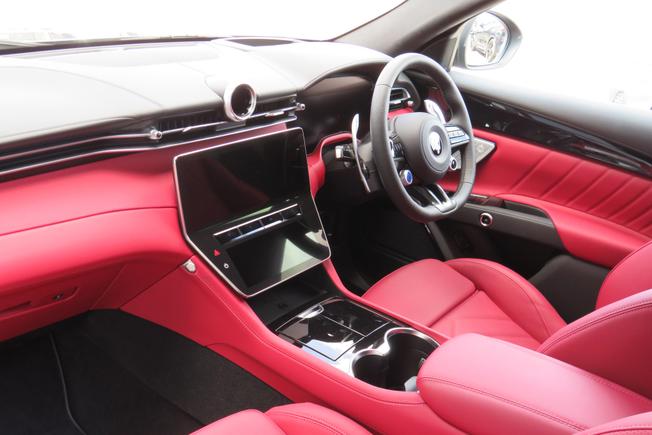 MASERATI Grecale Photo 3