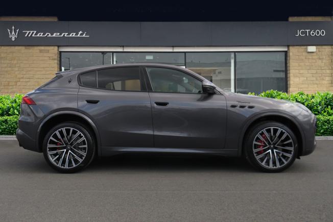 MASERATI Grecale Photo 9