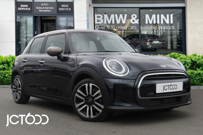 MINI Hatch Photo 1