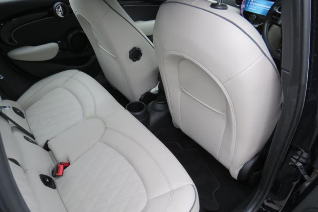 MINI Hatch Photo 20