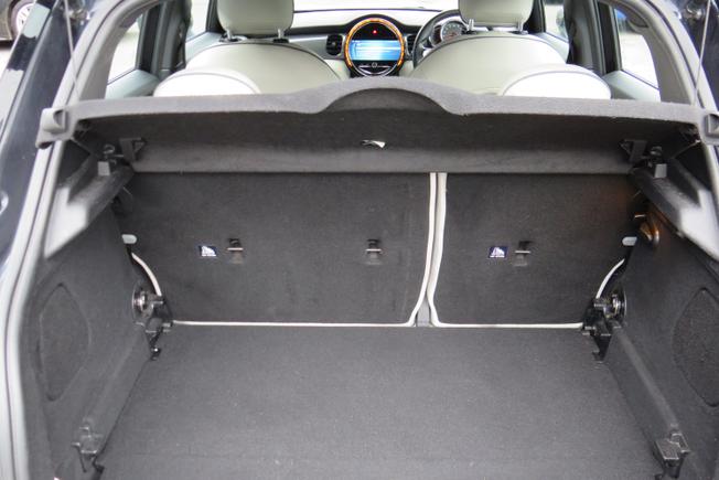 MINI Hatch Photo 23