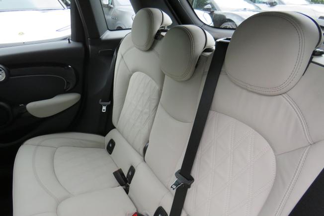 MINI Hatch Photo 26