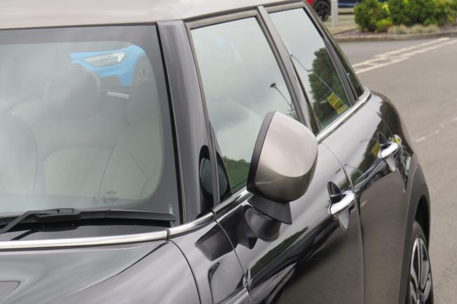 MINI Hatch Photo 33