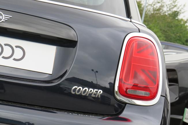 MINI Hatch Photo 34