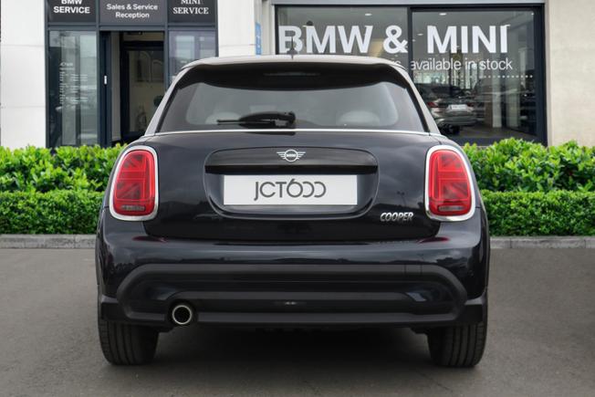 MINI Hatch Photo 5