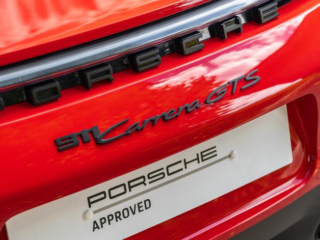 PORSCHE 911 Photo 34