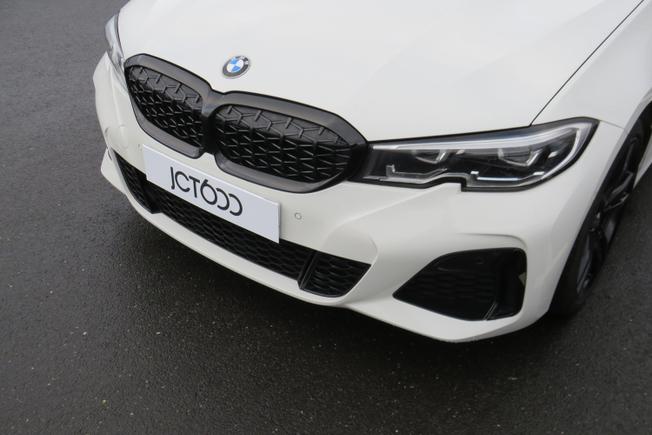 BMW 3 Series Photo 10