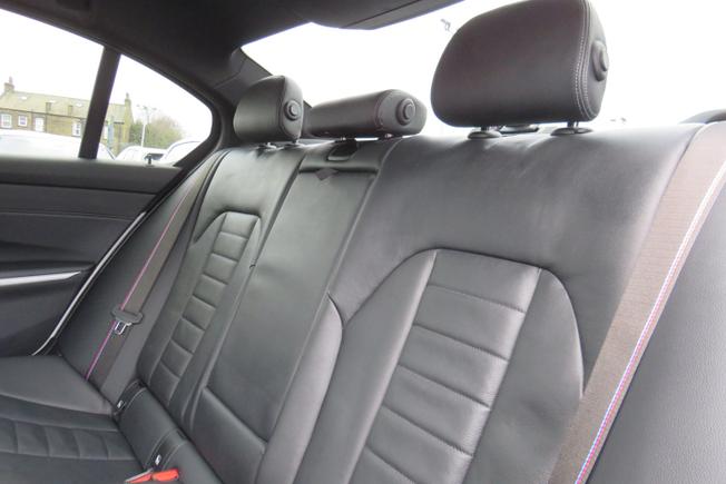 BMW 3 Series Photo 14