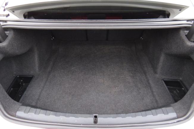 BMW 3 Series Photo 15
