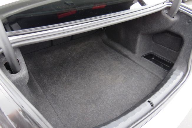 BMW 3 Series Photo 16