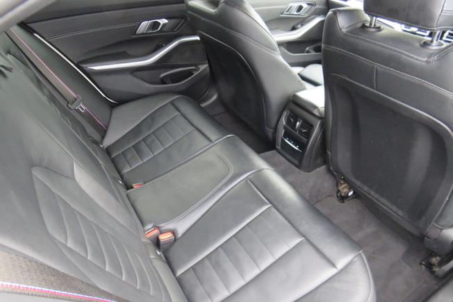 BMW 3 Series Photo 18