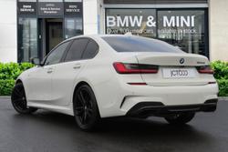 BMW 3 Series Photo 2
