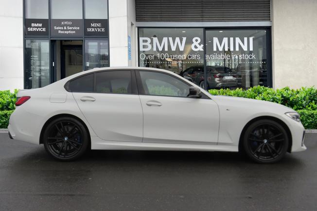 BMW 3 Series Photo 3