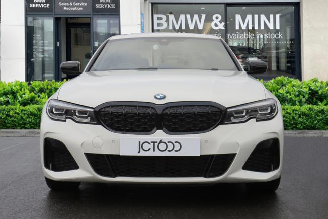 BMW 3 Series Photo 4